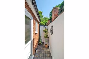 Photo 18- click for photo gallery